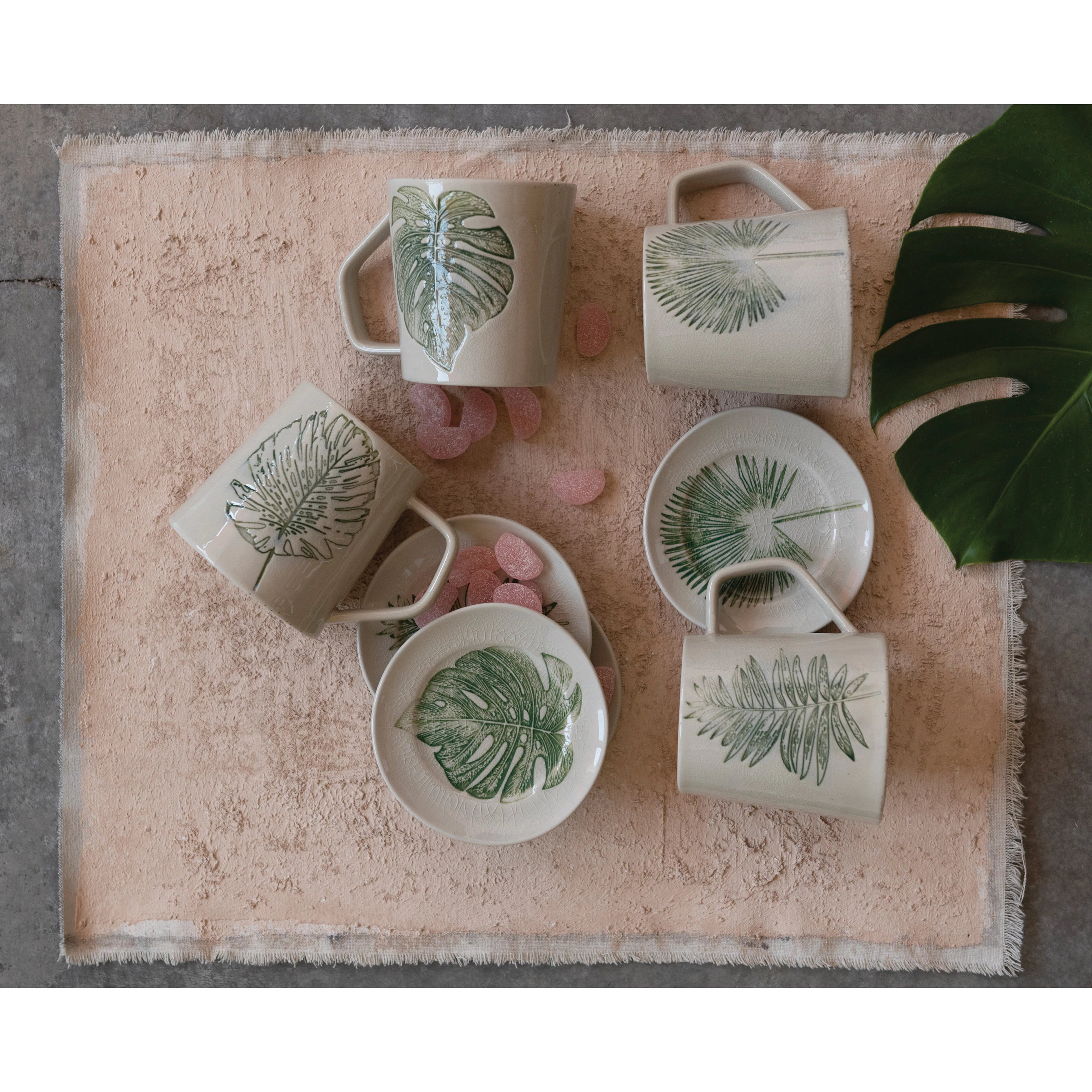Stoneware Mug Debossed Leaf