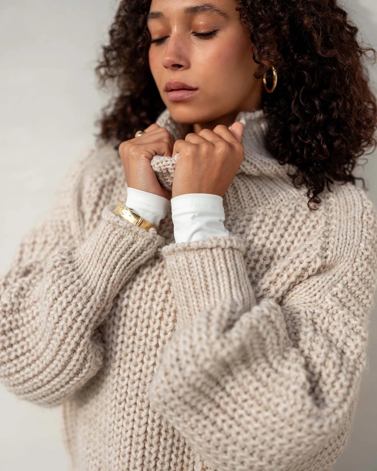 Beachside Turtleneck Sweater - Rivieratowel