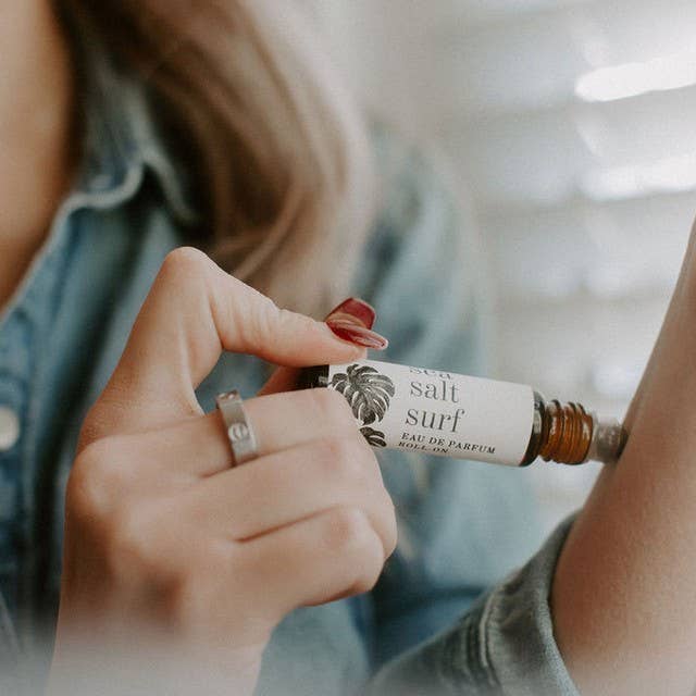 Broken Top Roll - On Perfume - Rivieratowel