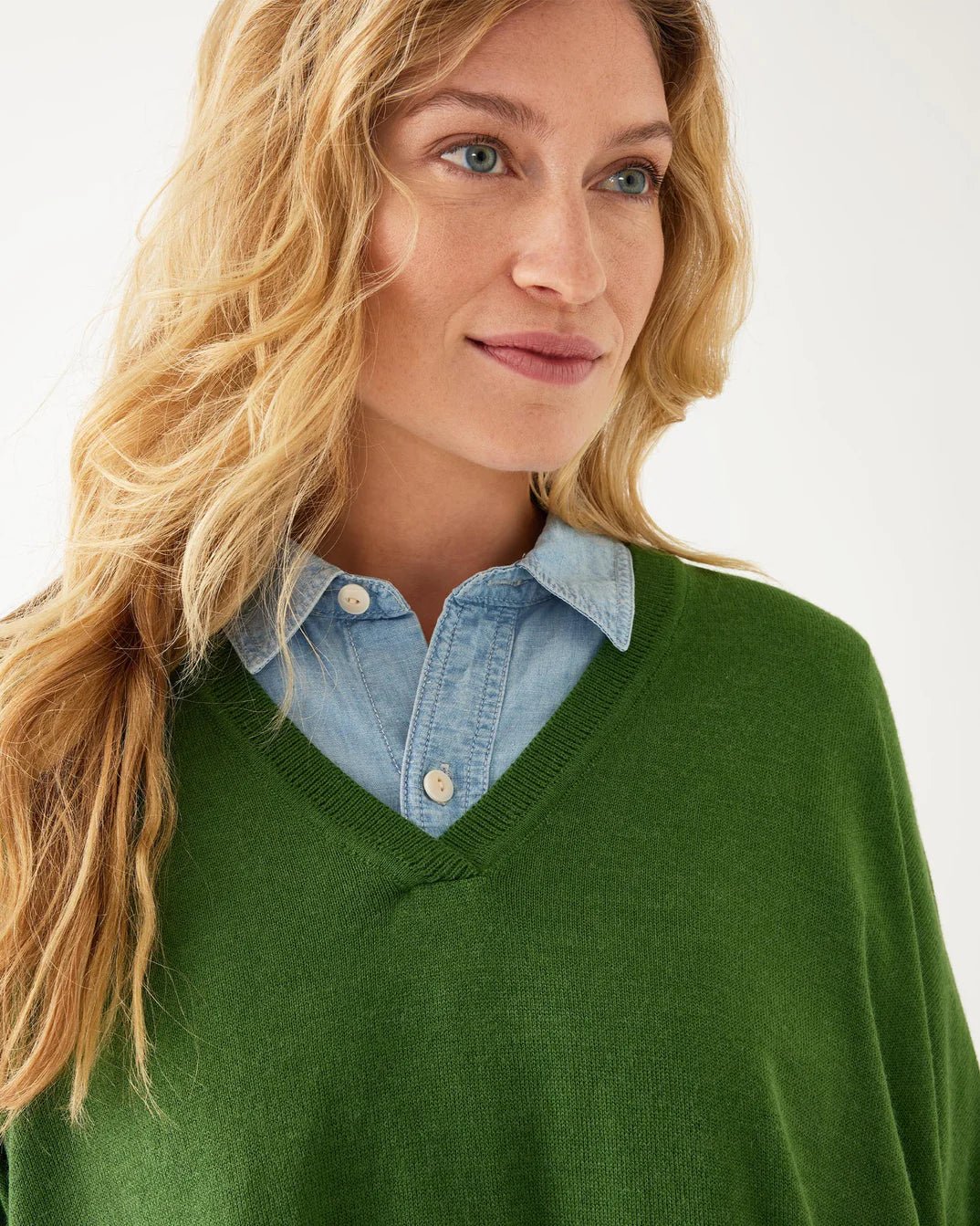 Catalina V - Neck Sweater - Rivieratowel