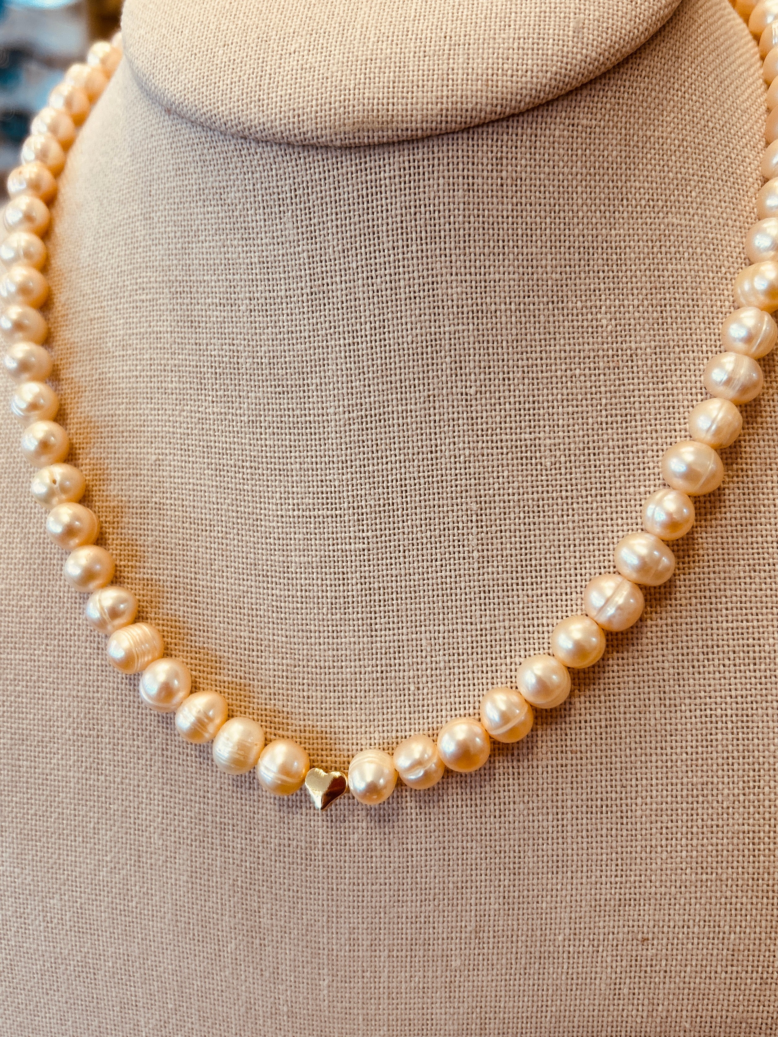 Charleston Pink Pearl Heart Choker - Rivieratowel