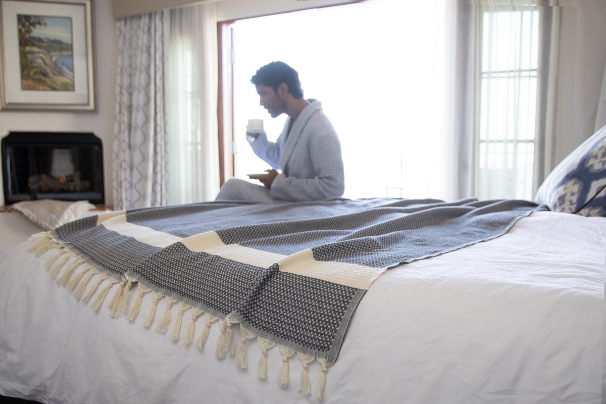 Cross Hatch Warm Woven Blankets - Rivieratowel