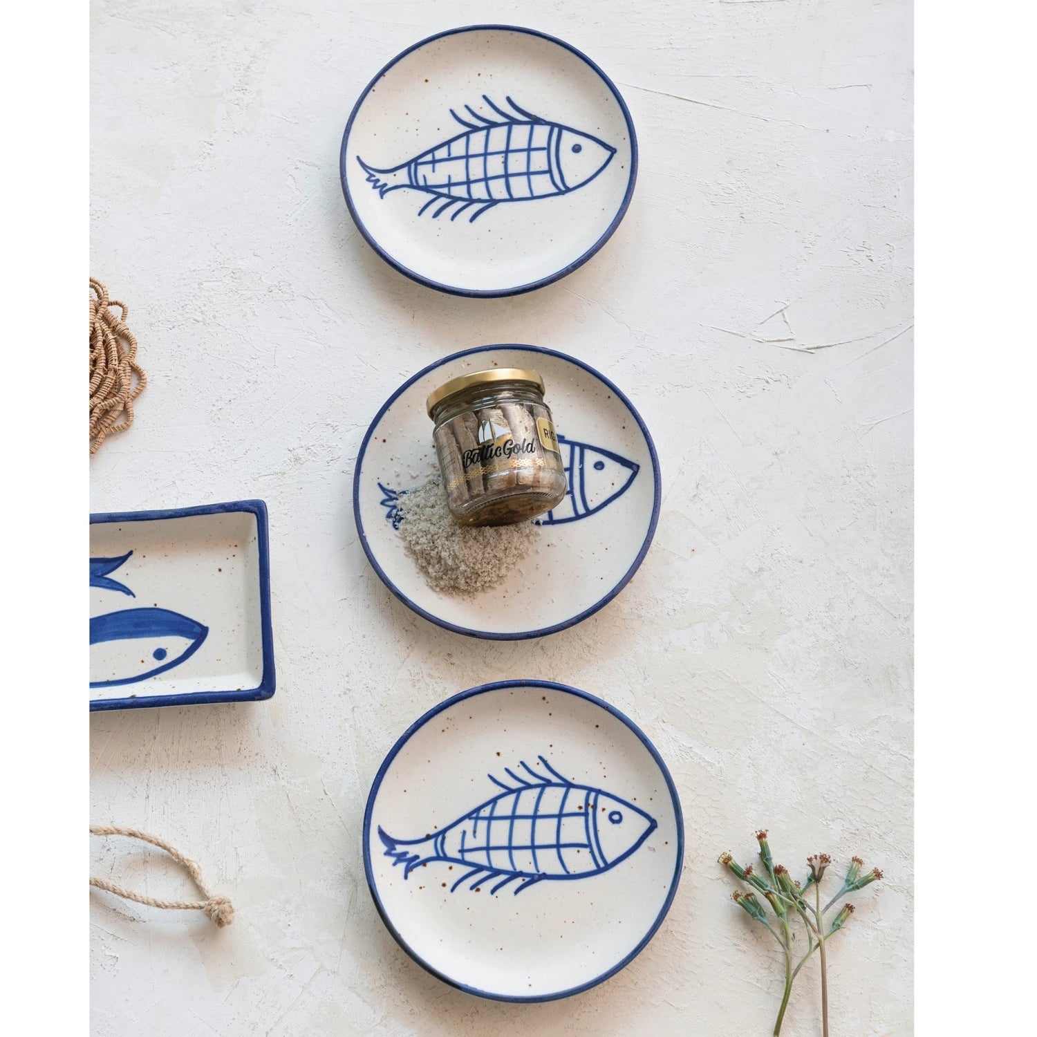 Hand - Painted Stoneware Plate w/ Fish - Rivieratowel