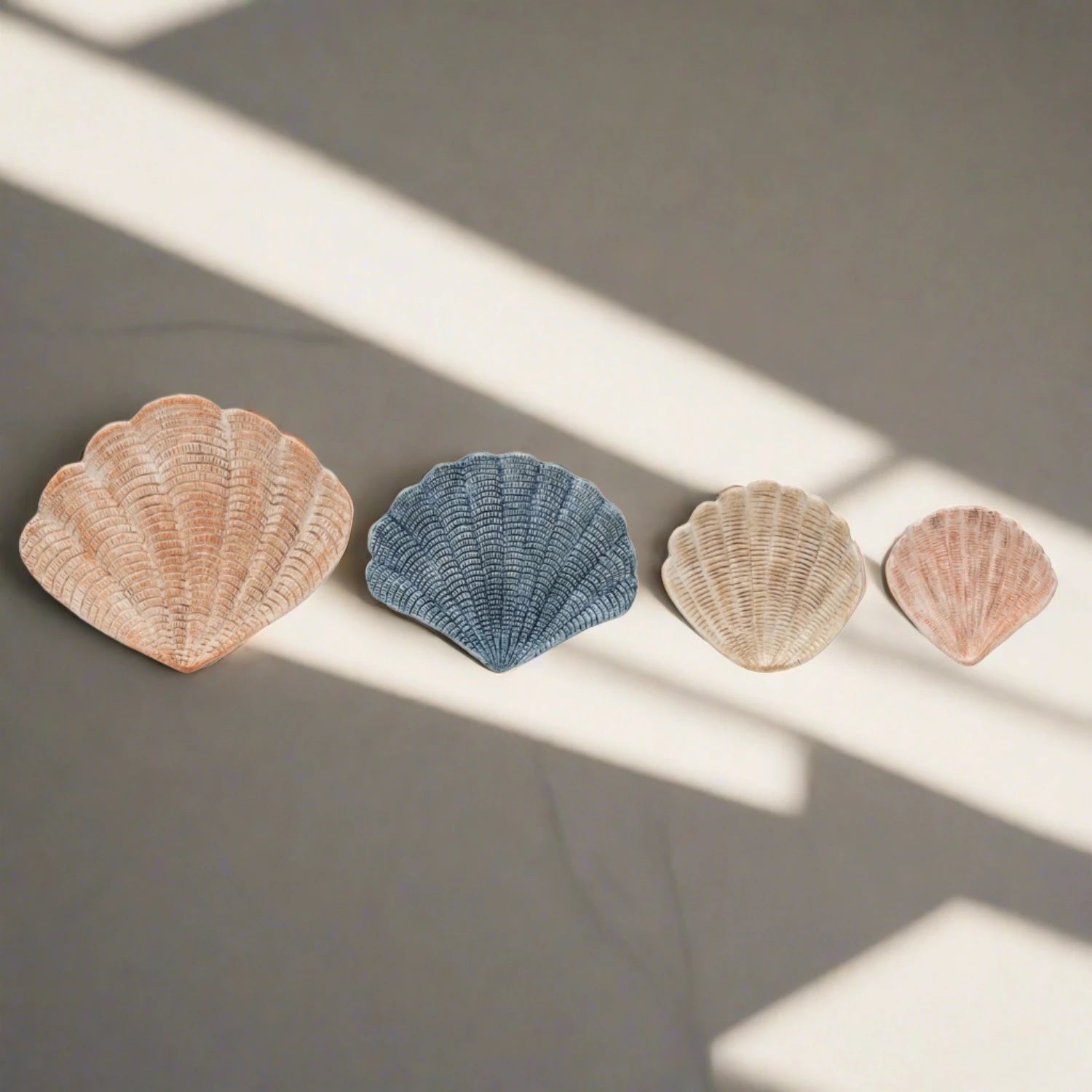 Hand - Painted Stoneware Shell Dish S/4 - Rivieratowel