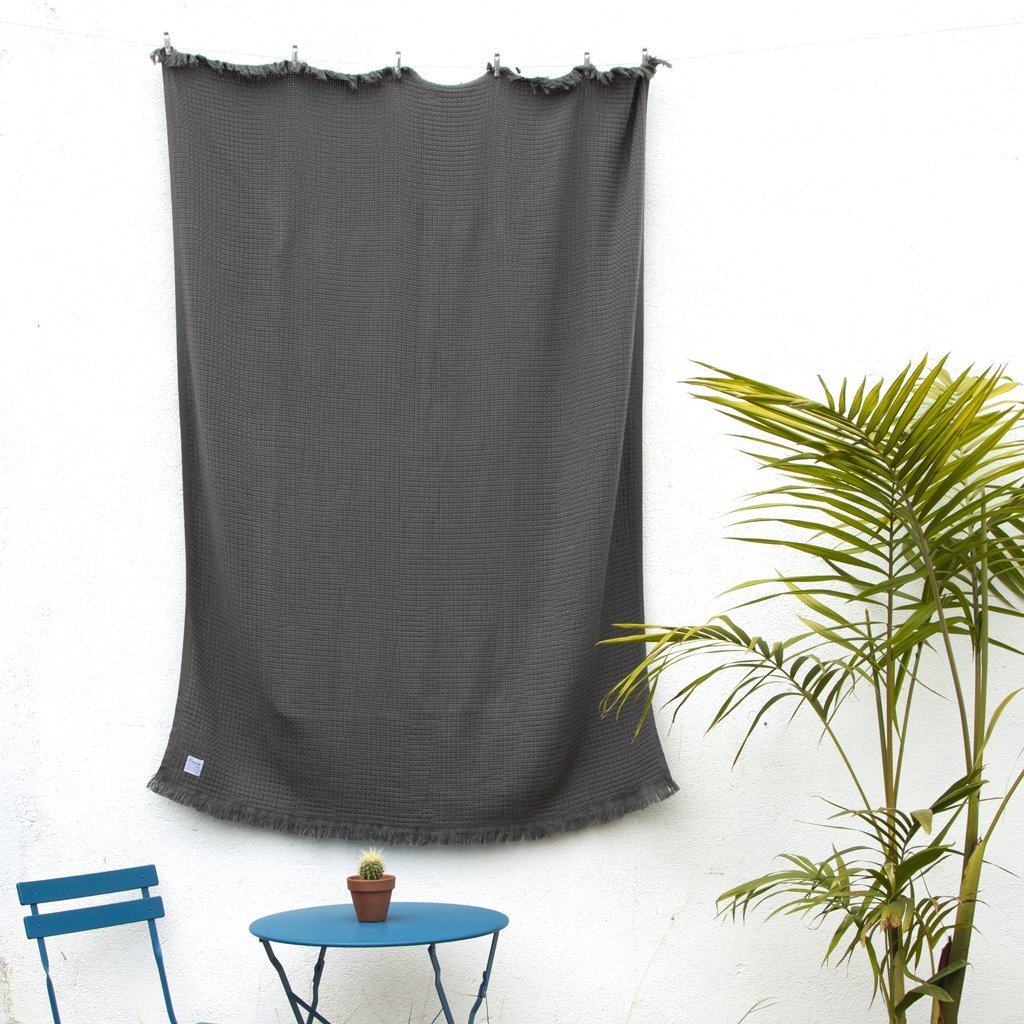 La Jolla Throw Blanket - Rivieratowel