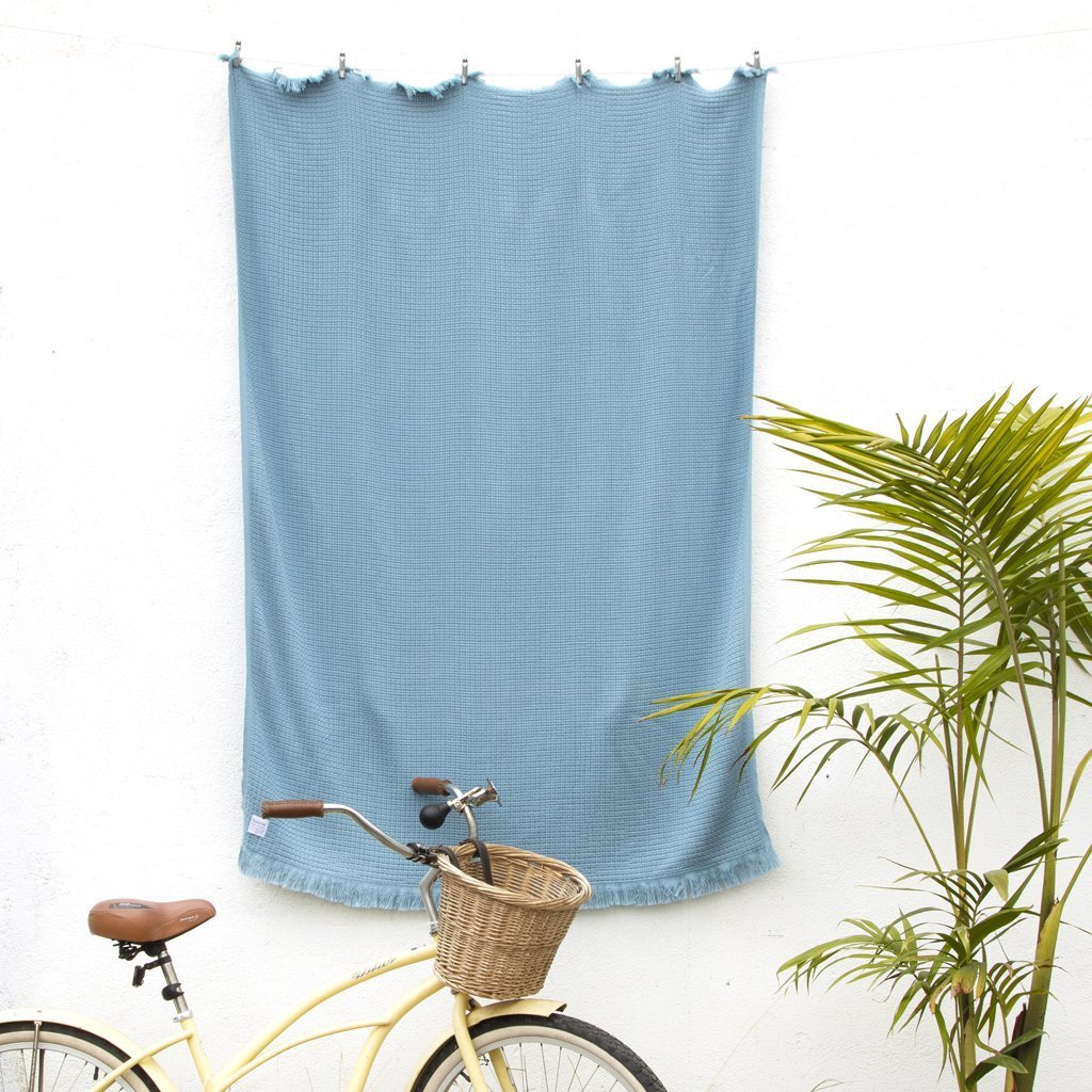 La Jolla Throw Blanket - Rivieratowel