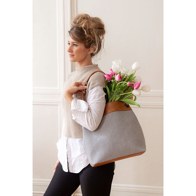 Laurel Canvas Shoulder Bag - Rivieratowel