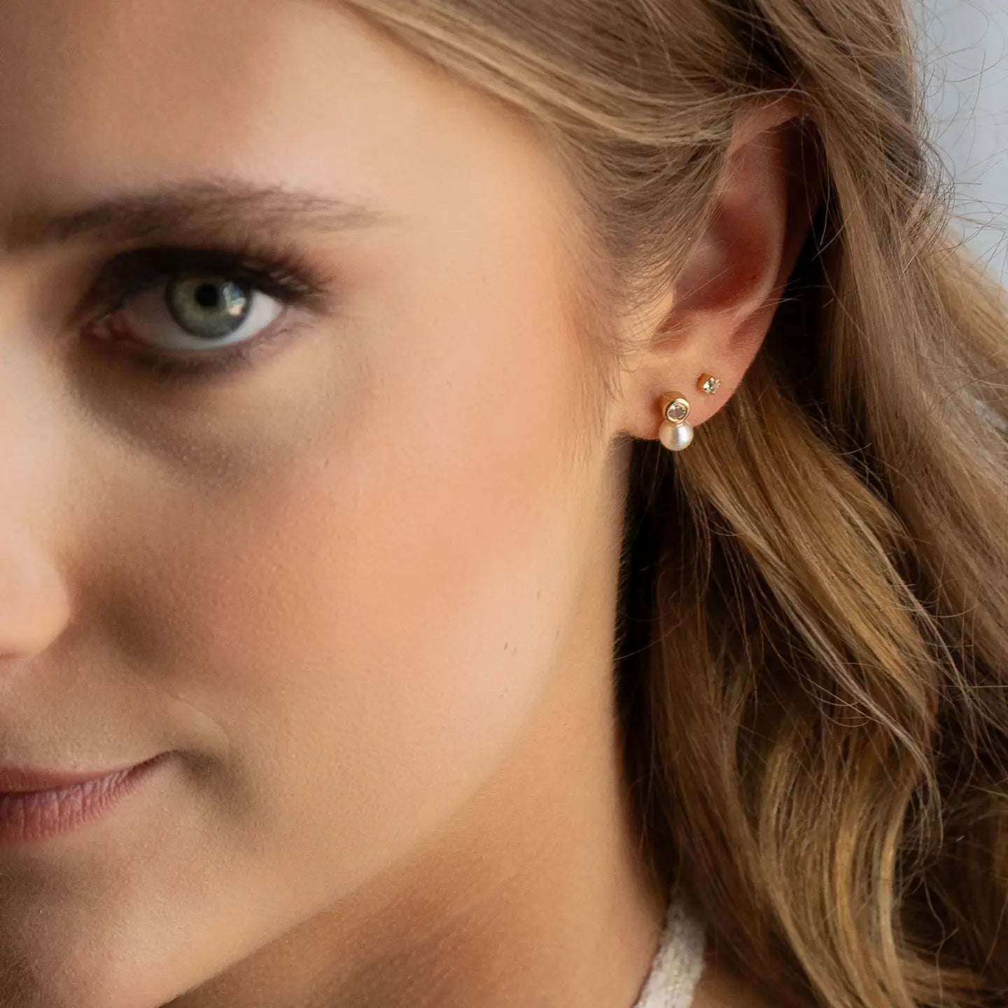 Pearl + Crystal Stud Earrings - Rivieratowel